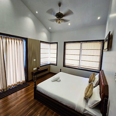 Premium Chalet Lonavala Extérieur photo