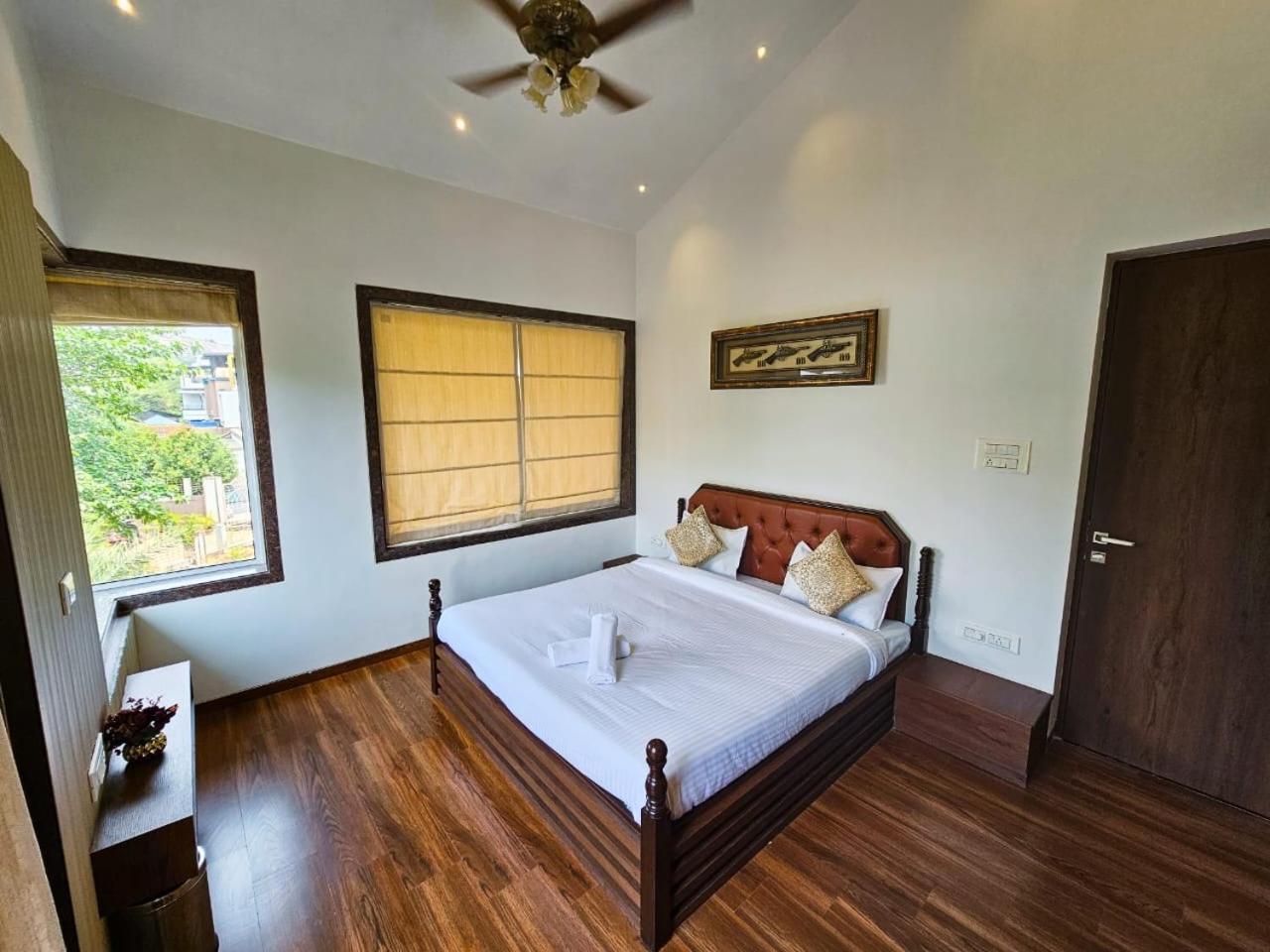 Premium Chalet Lonavala Extérieur photo